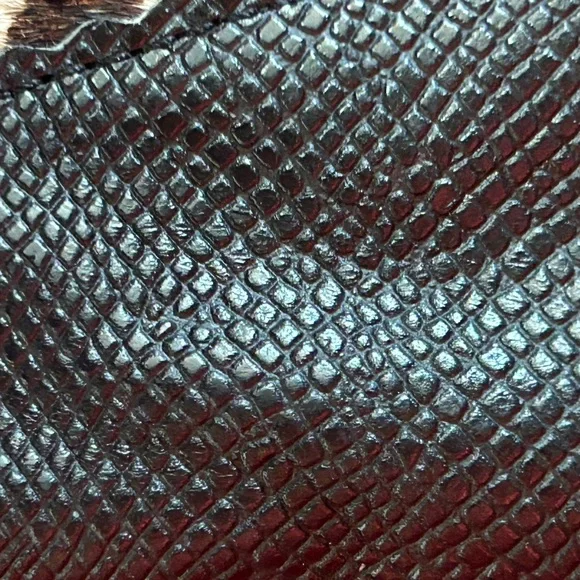 Leatherneck USA Black & Red Animal Print Calf Hair Shoulder Bag Approx. 12 x 11 - Picture 9 of 15